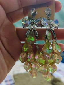 2 pair of earrings with box