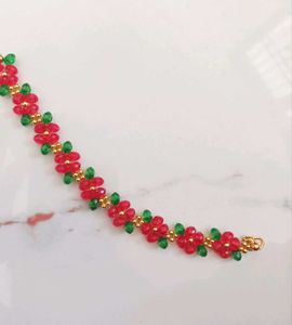 Charming Red &amp; Green Beaded Bracelet