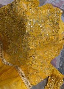 Stunning Yellow Embellished dress💖