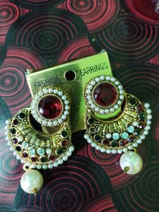 Lovely Fancy Party Wear Earring