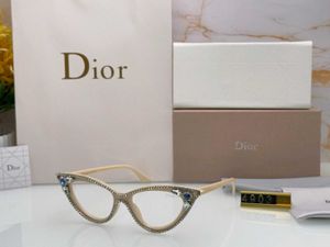 DIOR SUNGLASSES** SHOWROOM ARTICLE*PREMIUM