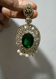 Stunning Emerald & Pearl Drop Earrings