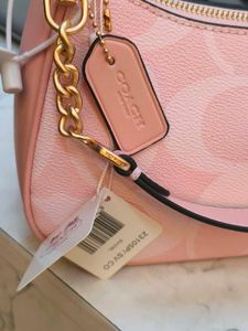 Coach pink 🩷 Teri for premium Lovers