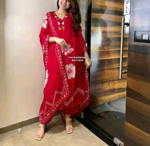 Beautiful Floral Print Kurta Set