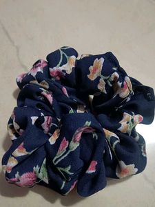 Floral Print Scrunchie Set