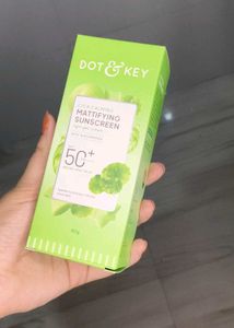 The Dot &amp;key sunscreen