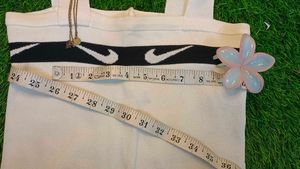 Nike Crop Top - Off White