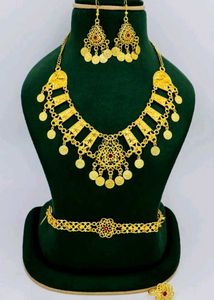 Elegant Gold-Tone Jewelry Set