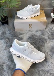 On Cloud Girls