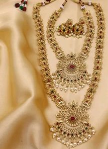 Stunning Traditional Indian Jewellery Set
