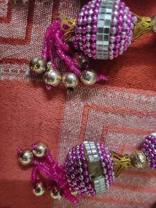 2 pair of latkan