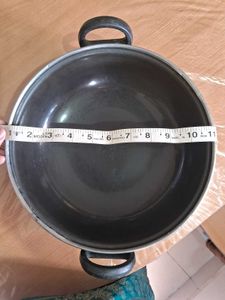 Kadai / cooking pan