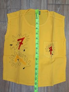 R/N Seleveless Shirt For Summers 👕