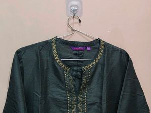 Elegant Dark Green Embroidered Kurta