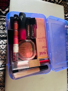 Makeup Lot: Lipsticks &amp; Primer