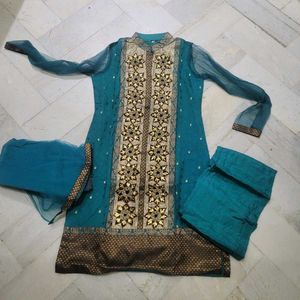 Elegant Teal Embellished Kurta Set