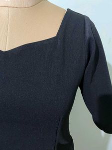 Chic Black Square Neck Top