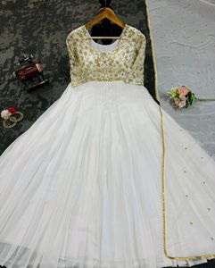 CHINON SILK BEAUTIFUL WHITE GOWN