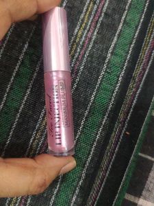 Too Faced Lip Injection Maximum Plump