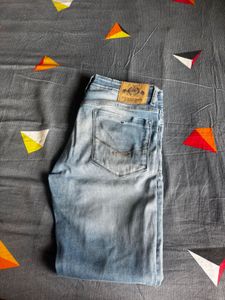 Light Wash Denim Jeans