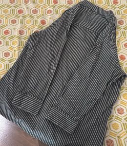 Stylish Striped Mandarin Collar Shirt with Pleated