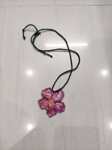 Hibiscus necklace