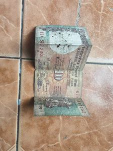10 rs very old note