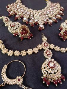 Stunning Indian Bridal Jewellery Set