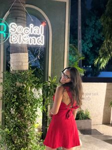 Chic Red Backless Mini Dress
