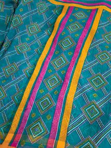 Teal Geometric Print Saree