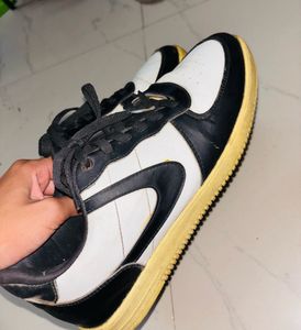 Duke Sneakers