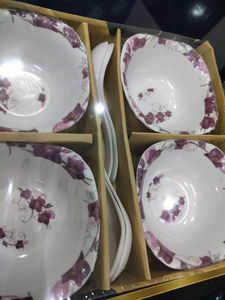 Creative Golden Bite Bowl And Spoon Set
