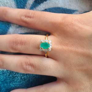 Elegant Emerald & Diamond Ring
