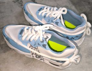 Blue &amp; White Fashion Sneakers