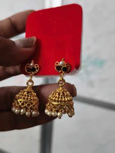 Gold plated Jhumka Earrings with Pearls