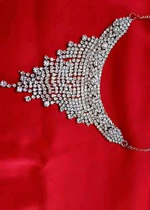 Stunning Rhinestone Statement Necklace