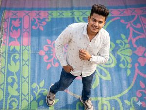 Men's Printed Button-Down Shirt