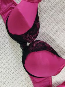 casique Pink &amp; Black Lace Bra