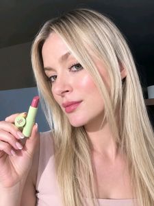 Original Pixi Naturelle Lip Stick