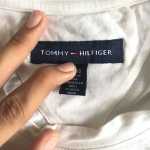 Tommy Hilfiger graphic T-shirt with side embroider