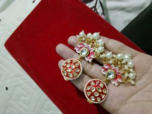 Elegant Pearl &amp; Kundan Dangle Earrings