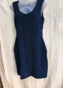2529. Classic Navy Blue Sleeveless Dress