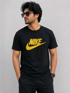 Vintage Nike bottle green tshirt