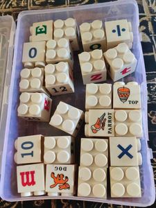 Vintage Building Blocks Set
