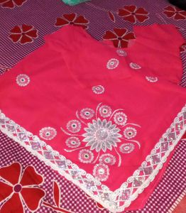 Elegant Pink Saree With Stiched Blouse
