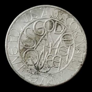Collectible 2003 UK £5 Five Pounds Big Size Coin.