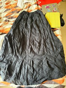 combo sale there. black&amp;white skirt