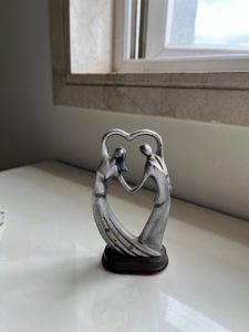Boy And Girl Showpiece