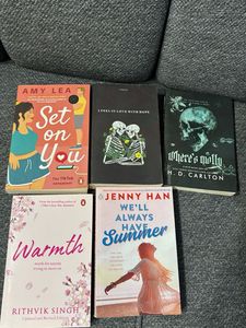 Lot of 5 Popular Fiction Books