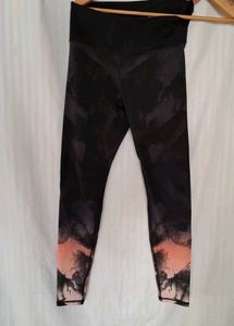 Stylish Black &amp; Pink Print Leggings